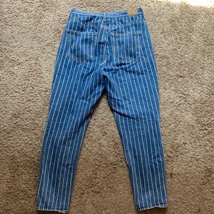 American Eagle mom jeans